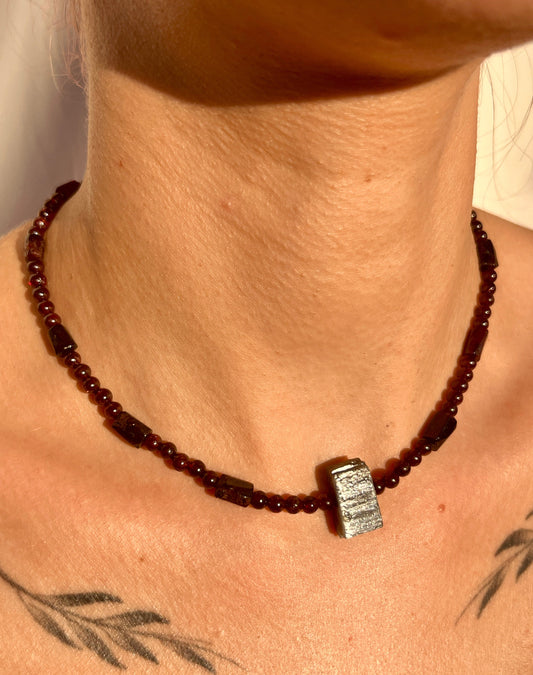 RED GARNET AND BLUE KYANITE NECKLACE