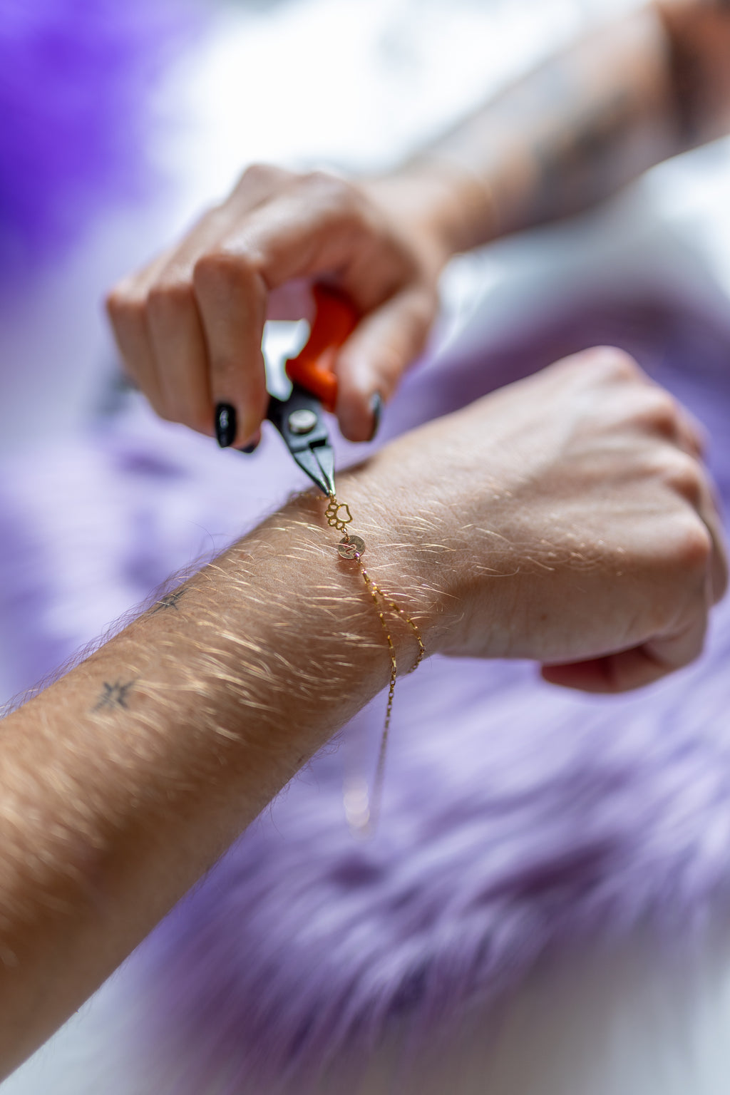 Permanent jewelry experience at BIJUT Collection in San Diego Gaslamp